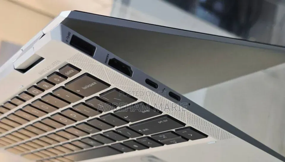 New Laptop HP EliteBook 1040 G8 16GB Intel Core i7 SSD 512GB