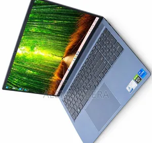 New Laptop Dell Inspiron 16 7610 16GB Intel Core i7 SSD 512GB