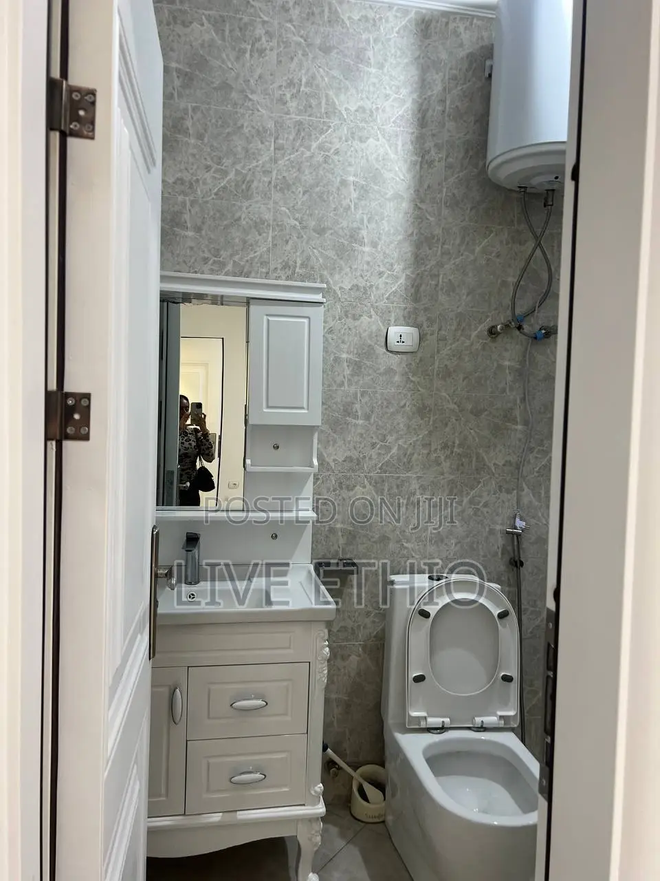 Furnished 2bdrm Apartment in Bole for rent