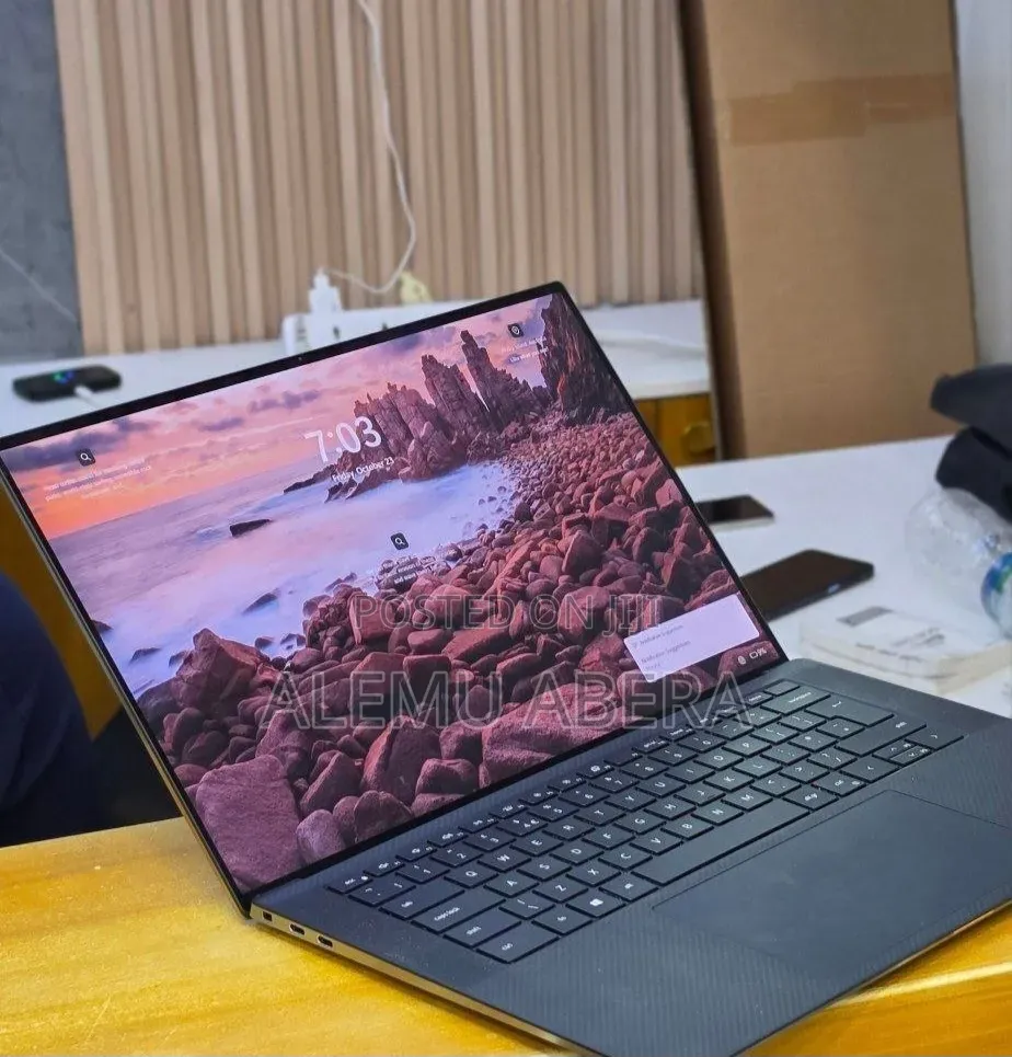 New Laptop Dell Precision 5550 16GB Intel Core i7 SSD 512GB