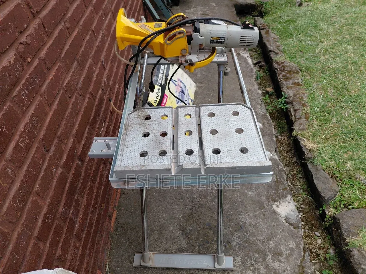 WorkForce THD850 7" Wet Tile and Stone Saw With Stand
