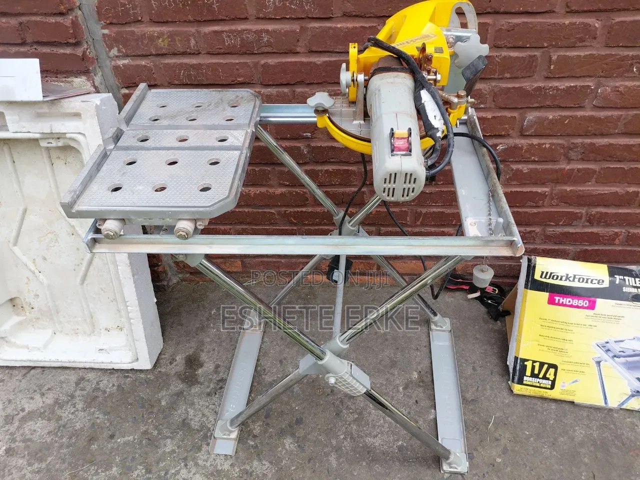 WorkForce THD850 7" Wet Tile and Stone Saw With Stand