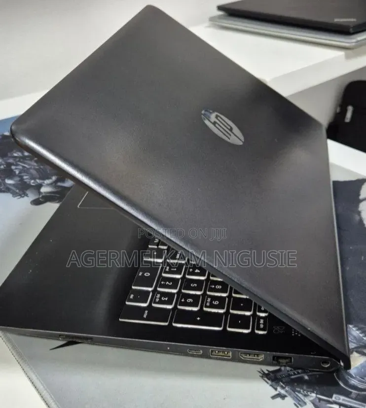 New Laptop HP Pavilion Gaming 15 2019 8GB Intel Core i7 SSD 256GB