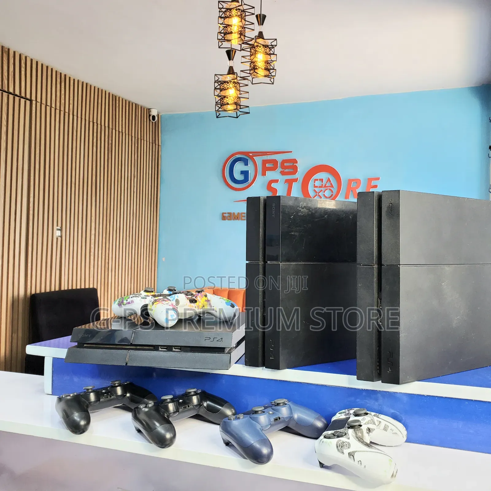 · ‎g-Ps STORE – Original PS4 Fat With 2 Controllers