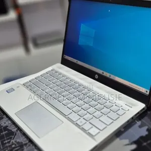 New Laptop HP Pavilion 14 8GB Intel Core i5 SSD 256GB