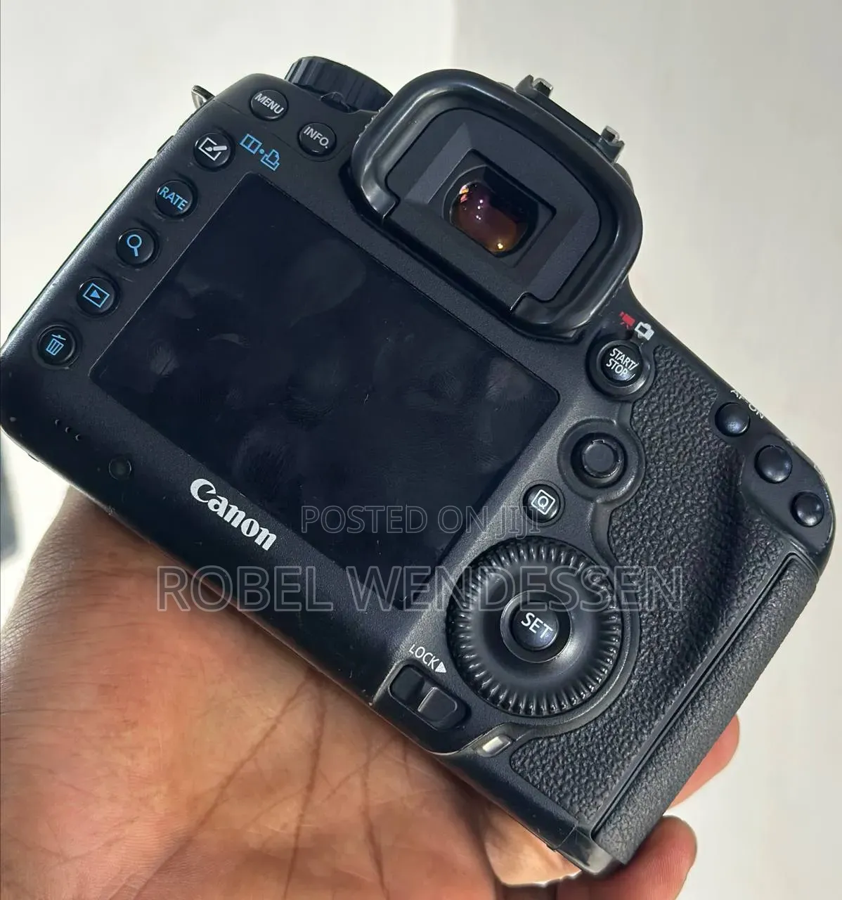 Canon 5D Mark3 With 40mm F/2.8 Lens