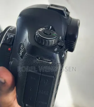 Canon 5D Mark3 With 40mm F/2.8 Lens