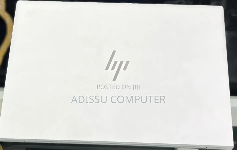 New Laptop HP EliteBook 830 G8 16GB Intel Core i5 SSD 512GB