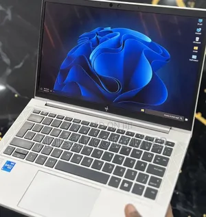 New Laptop HP EliteBook 830 G8 16GB Intel Core i5 SSD 512GB