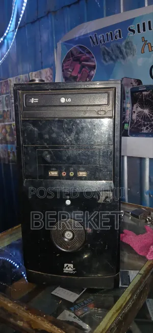 Desktop Computer 4GB Intel Core i7 SSD 256GB