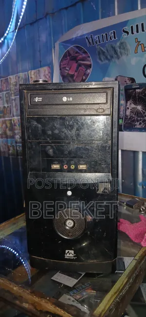Desktop Computer 4GB Intel Core i7 SSD 256GB