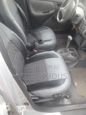 Toyota Vitz 2000 Beige