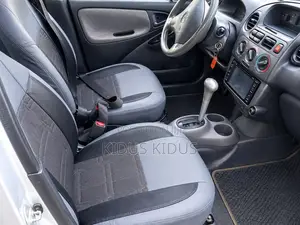 Toyota Vitz 2000 Beige