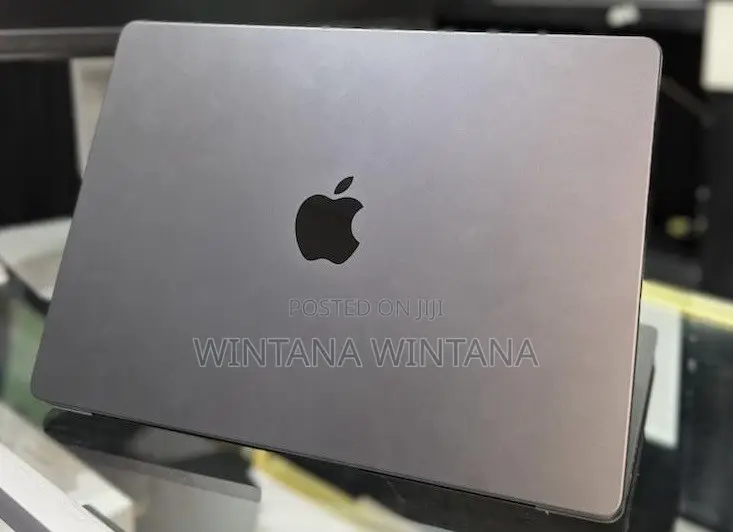 New Laptop Apple MacBook Pro 2025 M5 16GB Apple M5 SSD 512GB