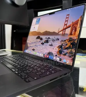 New Laptop Apple MacBook Pro 2025 M5 16GB Apple M5 SSD 512GB