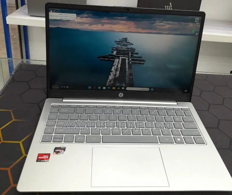 New Laptop HP Stream Notebook 16GB Intel Core i5 SSD 512GB