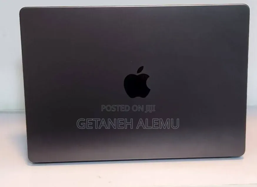 New Laptop Apple MacBook Pro 2025 M5 16GB Apple M5 Pro SSD 512GB