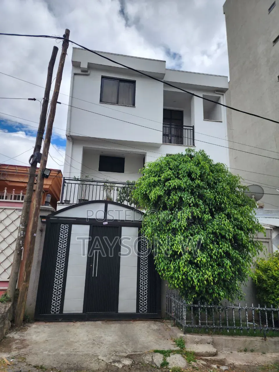 4bdrm House in Addis Ababa Semit, Bole for sale
