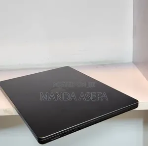 New Laptop Apple MacBook Pro 2025 M5 16GB Apple M5 SSD 512GB