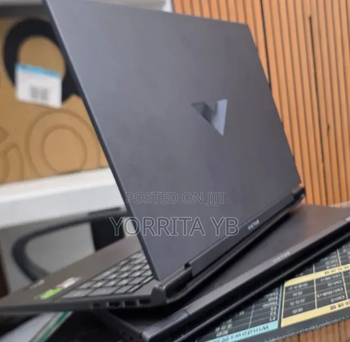 New Laptop HP Victus 16 16GB AMD Ryzen 7 SSD 512GB