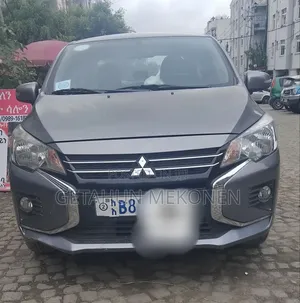 Mitsubishi Attrage 2021 Silver