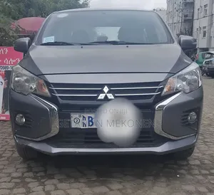 Mitsubishi Attrage 2021 Silver