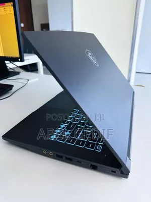 New Laptop MSI 16GB Intel Core i5 SSD 512GB