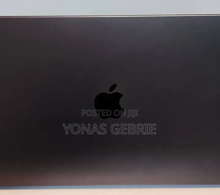 New Laptop Apple MacBook 16GB Apple M5 SSD 512GB