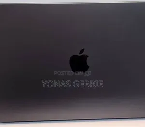 New Laptop Apple MacBook 16GB Apple M5 SSD 512GB