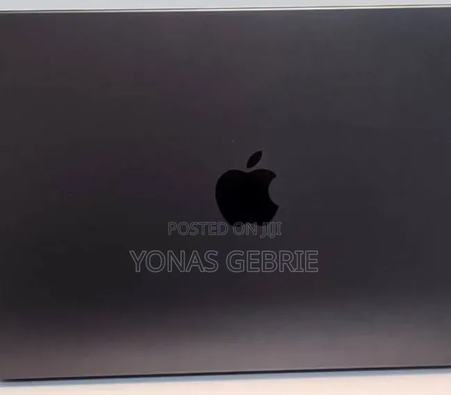 New Laptop Apple MacBook 16GB Apple M5 SSD 512GB