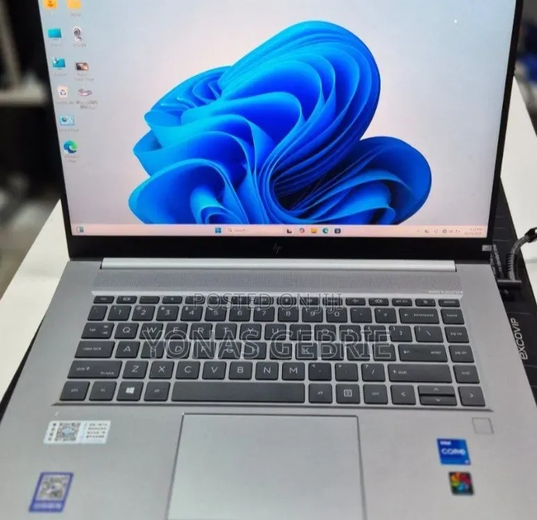 New Laptop HP 32GB Intel Core i7 SSD 1T