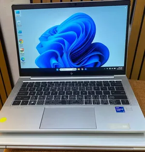 New Laptop HP EliteBook 830 G8 16GB Intel Core i5 SSD 512GB