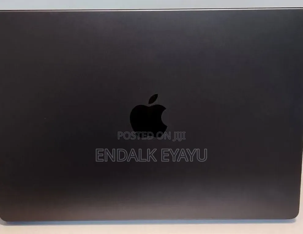 New Laptop Apple MacBook Pro 2025 M5 16GB Apple M5 Pro SSD 512GB