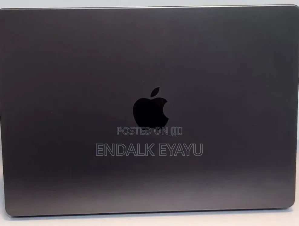 New Laptop Apple MacBook Pro 2025 M5 16GB Apple M5 Pro SSD 512GB