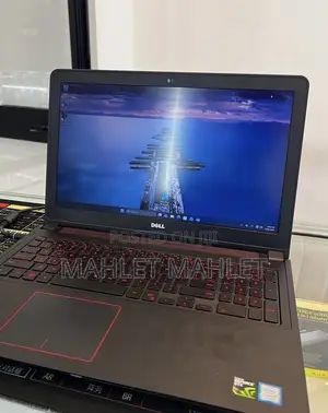New Laptop Dell Inspiron 15 5577 16GB Intel Core i7 SSD 512GB