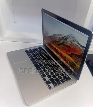 New Laptop Apple MacBook Pro 8GB SSD 256GB