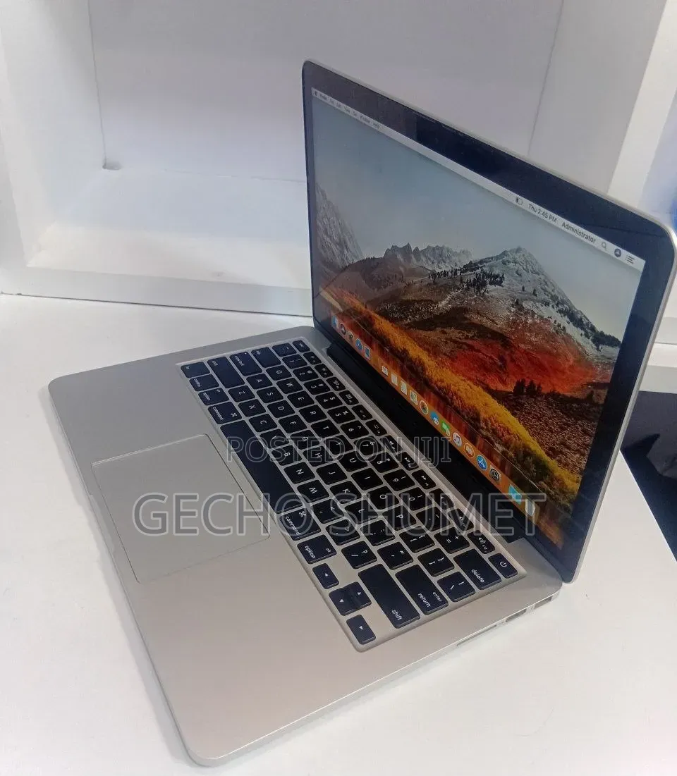 New Laptop Apple MacBook Pro 8GB SSD 256GB