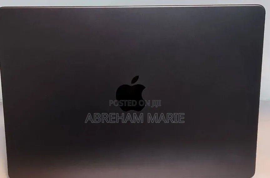 New Laptop Apple MacBook Pro 2025 M5 16GB Apple M5 Pro SSD 512GB