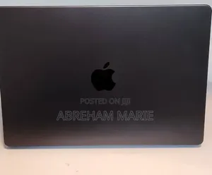 New Laptop Apple MacBook Pro 2025 M5 16GB Apple M5 Pro SSD 512GB