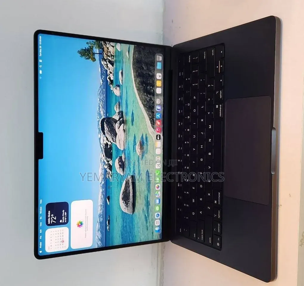 New Laptop Apple MacBook Pro 2025 M5 16GB Apple M5 SSD 512GB