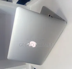 New Laptop Apple MacBook Pro 8GB SSD 256GB
