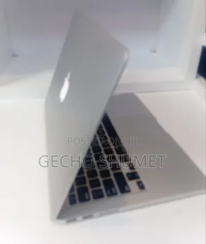 New Laptop Apple MacBook Pro 8GB SSD 256GB
