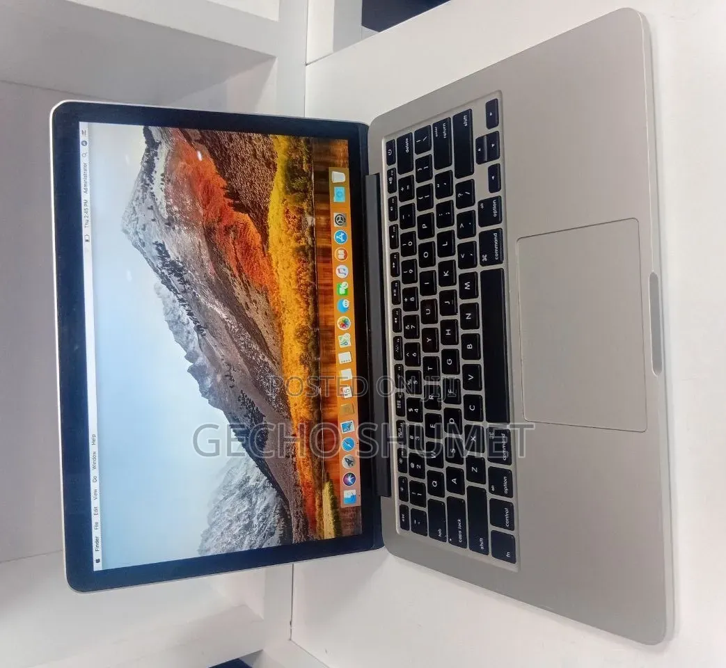 New Laptop Apple MacBook Pro 8GB SSD 256GB