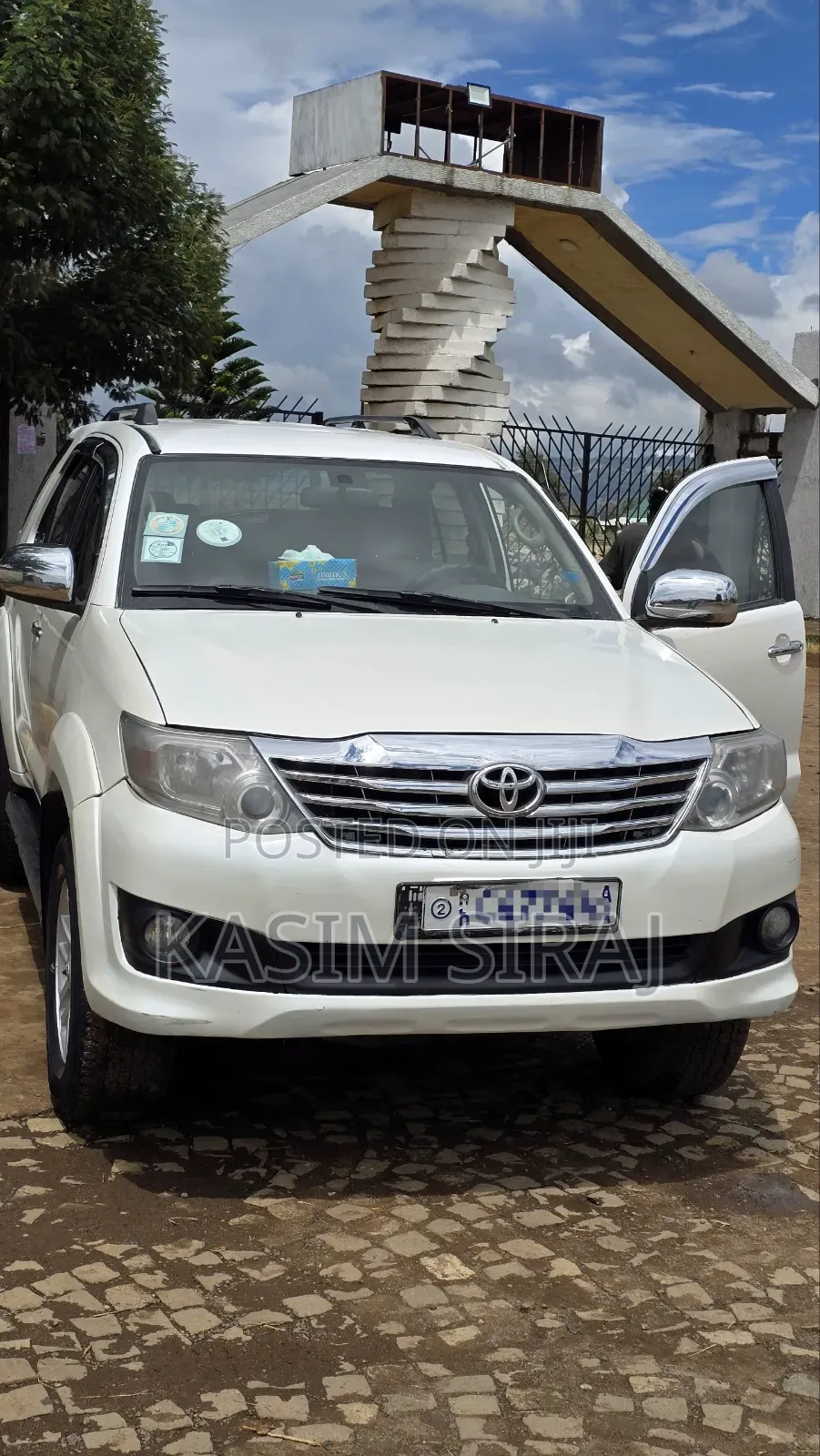 Toyota Fortuner 2.7 AWD 2012 White