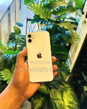 Apple iPhone 11 64 GB White
