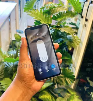 Apple iPhone 11 64 GB White