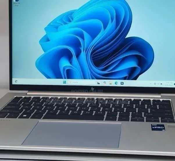 New Laptop HP EliteBook 840 G9 16GB Intel Core i7 SSD 512GB
