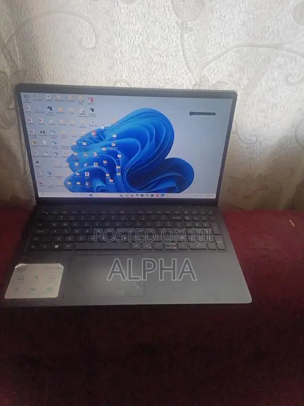 Laptop Dell Inspiron 15 3000 8GB Intel Core i5 SSD 256GB