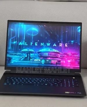New Laptop Alienware M18 R2 32GB Intel Core i9 SSD 2T