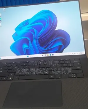 New Laptop Dell XPS 15 16GB Intel Core i7 SSD 512GB